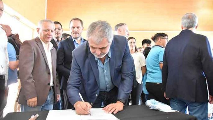 “El abandono de la escuela es del 50% en el país, y en Córdoba no llegamos al 40%”