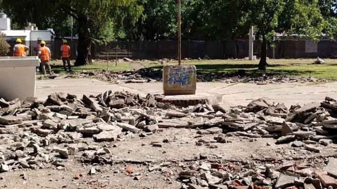 Remodelan la plaza