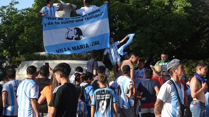 Por la zurda de Lio y las manos de Dibu
