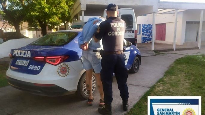 Seis violentos detenidos: una mujer agredió a su mamá y dos hombres golpearon a sus respectivas parejas