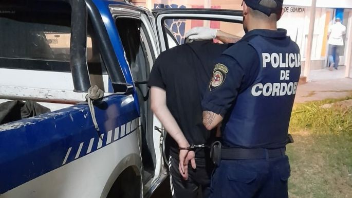 Discutió con su pareja, insultó a los policías y tenía un pedido de detención desde Bell Ville