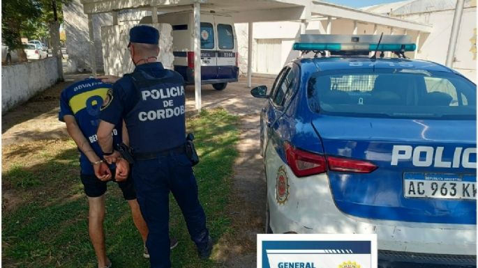 Intentó pagar con un billete falso y al ser descubierto golpeó a la empleada