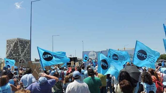 El Gobierno convocó a la UEPC para discutir salario