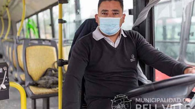 Un chofer encontró y devolvió a la dueña el bolso con su jubilación