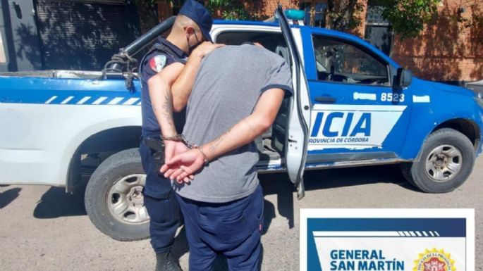 Intentó robar ropa de un negocio en pleno centro