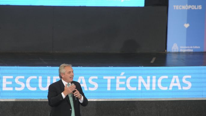 El presidente anunció la construcción de 100 escuelas técnicas en el país