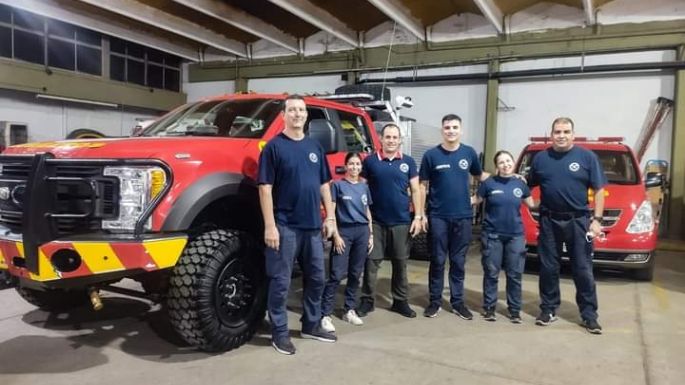 Más bomberos locales viajaron para combatir los incendios en Corrientes