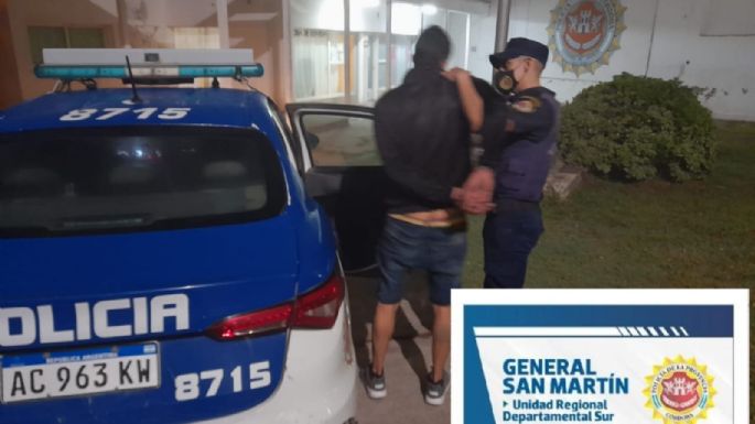 Un hombre fue detenido cuando lo encontraron con un cuchillo y un alicate tipo tijera