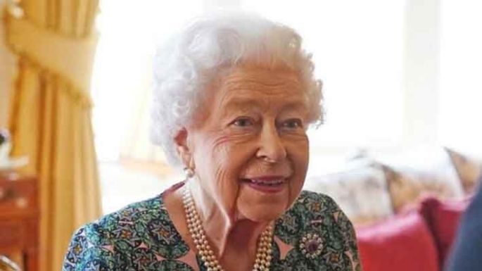 Se contagió la reina de Inglaterra