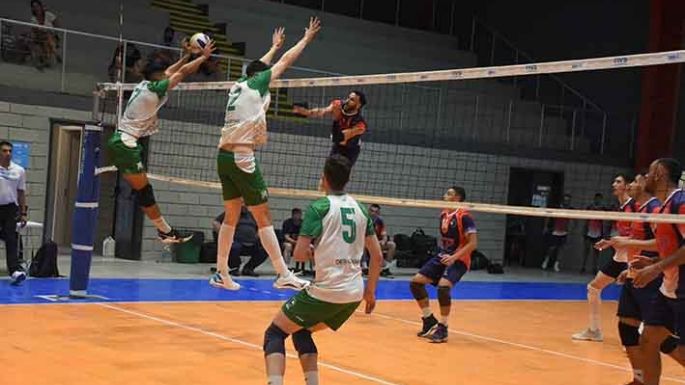Amuvoca sorprendió a Ferro