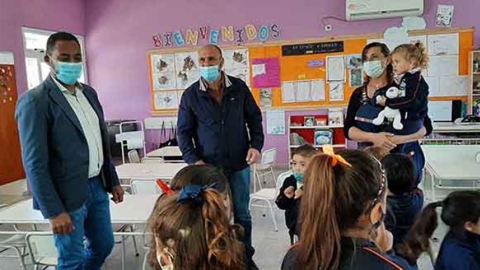 Padres preocupados por falta de docentes