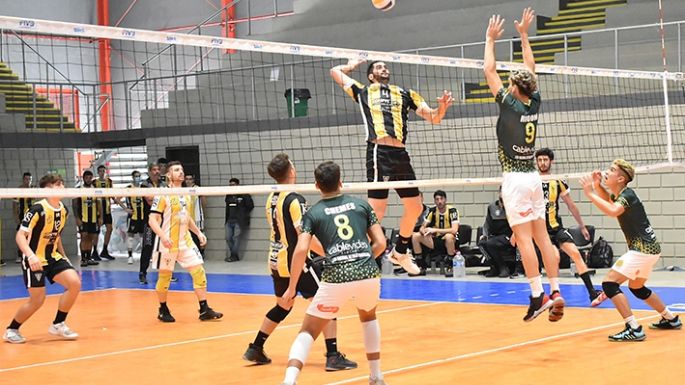 Rivadavia ganó y zafó del descenso
