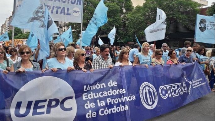Proponen aumento salarial del 30% para el primer semestre