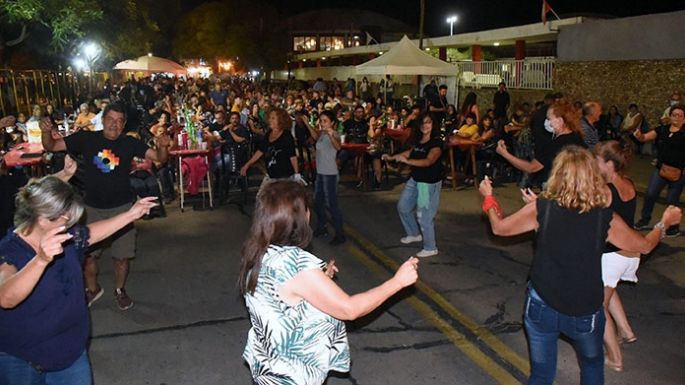 El locro fue la gran atracción en las primeras noches peñeras