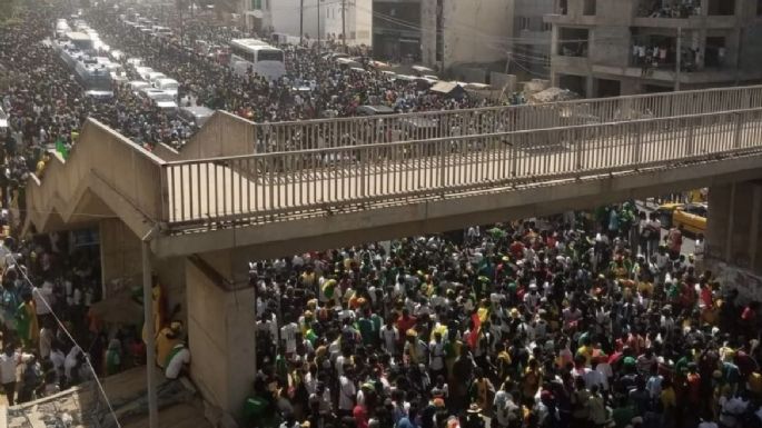 Miles de senegaleses coparon las calles para recibir a los campeones