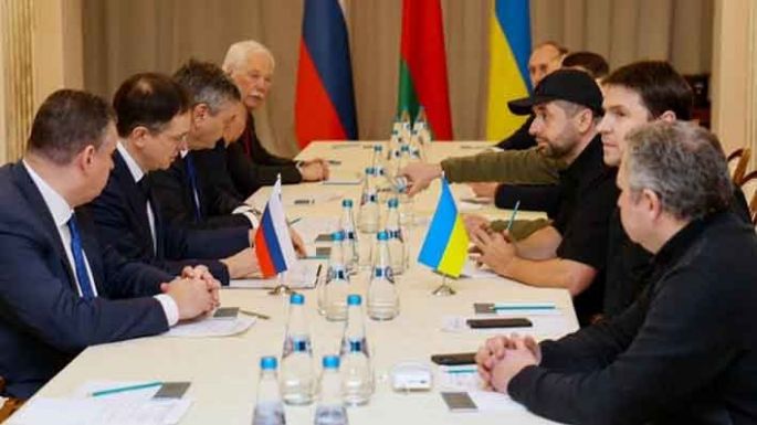Durante tres horas las partes expusieron sus exigencias y retornaron a Moscú y Kiev