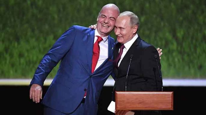 FIFA suspende a Rusia de todas sus competencias