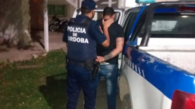 Pudieron atrapar a un hombre que golpeó y amenazó a una mujer con un arma