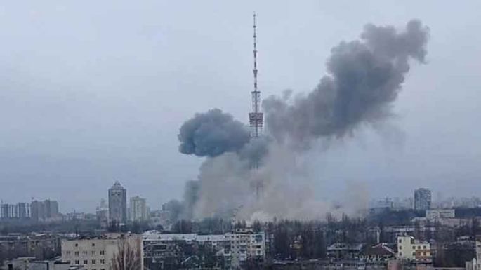 Rusia bombardeó la segunda ciudad de Ucrania y anunció un inminente ataque a la capital
