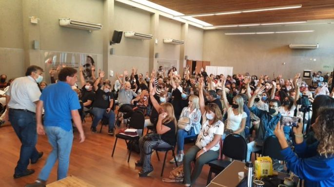 La UEPC aceptó la propuesta salarial de la Provincia