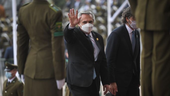 Fernández llegó a Chile para participar de la asunción de Boric y mantendrá reuniones bilaterales