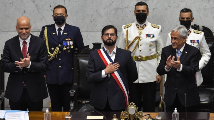Asumió Boric y es el presidente más joven en la historia de Chile