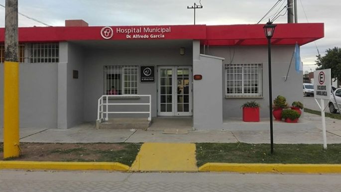 Presentan equipamiento en el hospital e inauguran pavimento