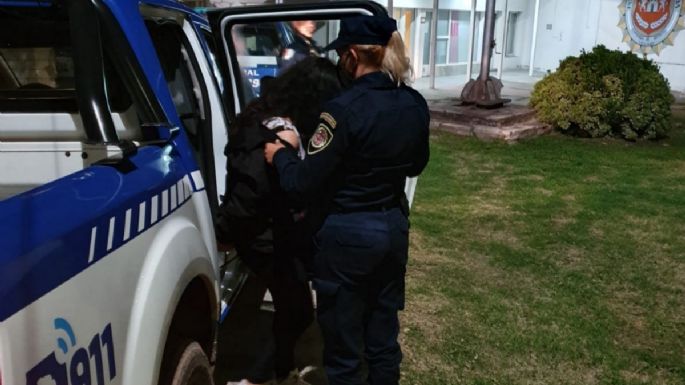 Detenida por violentar la puerta de la casa de su ex y amenazarlo y por agredir a un policía