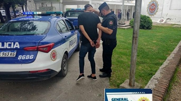Entró a una clínica privada para robar