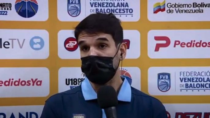 [Vídeo] El entrenador de la U18 de básquet le habló a sus dirigidos sobre el Día de la Memoria
