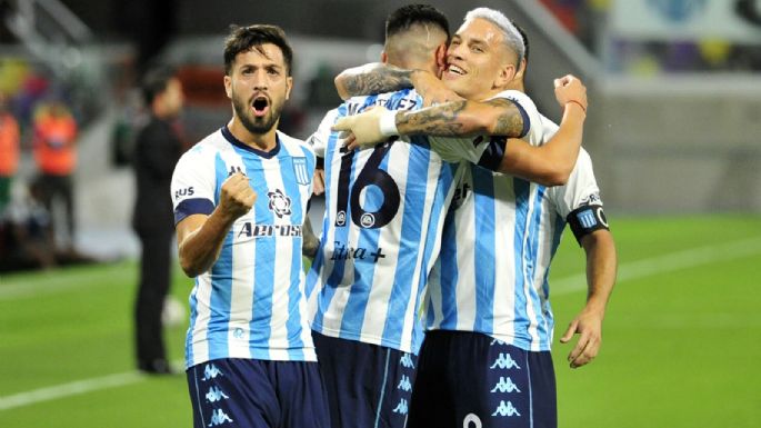 Racing festejó en Santiago