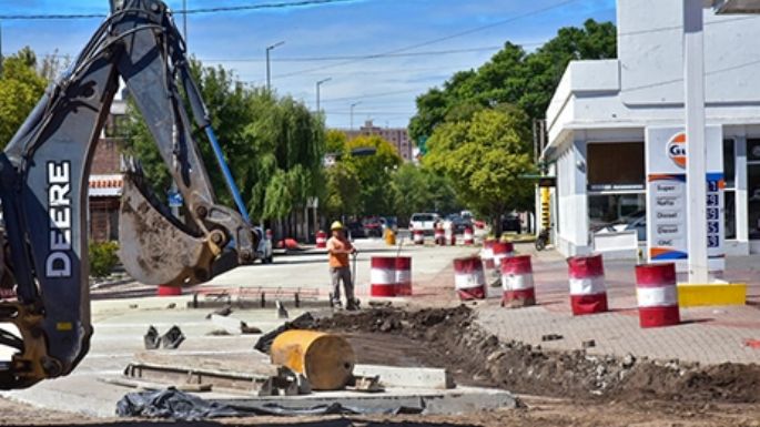 Gill prometió beneficios impositivos para comerciantes afectados por obras