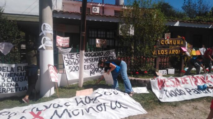 Marcharon en repudio a dichos negacionistas de la jefa comunal de Villa Los Aromos