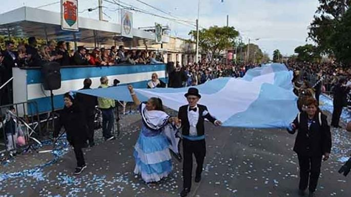Convocan a instituciones a participar de las Fiestas Mayas 2022