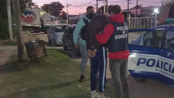 Aprehendieron a dos hombres que habían robado a un maxi-quiosco