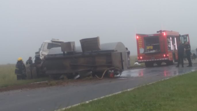 Impactante accidente entre camiones en la ruta 158