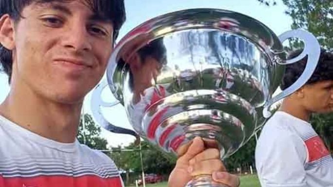 Joel Cécere, campeón con Los Doguitos
