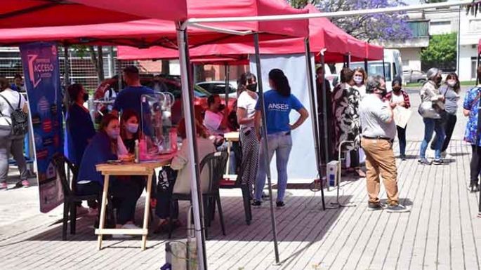 El Registro Civil va a los barrios