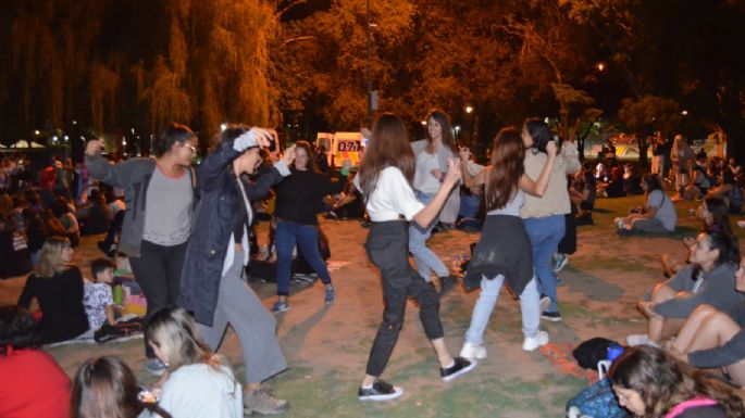 Multitudinaria marcha por el #8M en Villa María y Villa Nueva