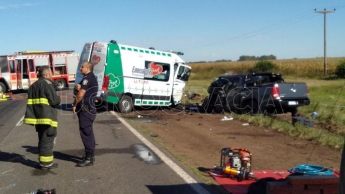 Siete muertos al chocar una ambulancia y una pick up