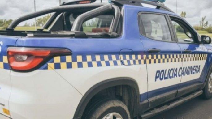 Dos policías de la Caminera detenidos por coimear a un conductor particular
