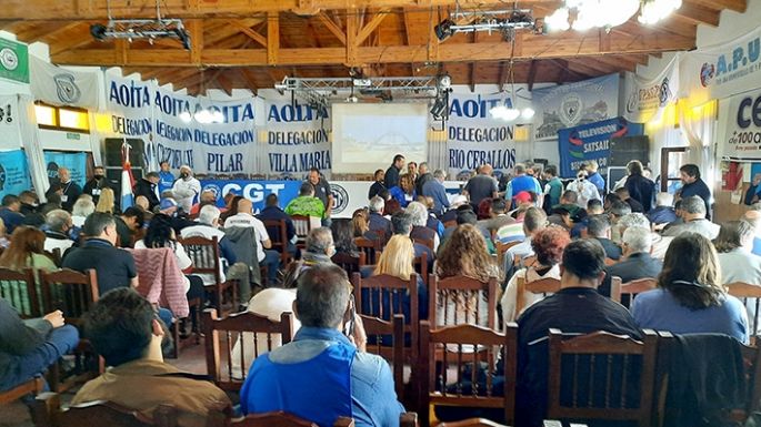 Gran acompañamiento  al plenario de la CGT