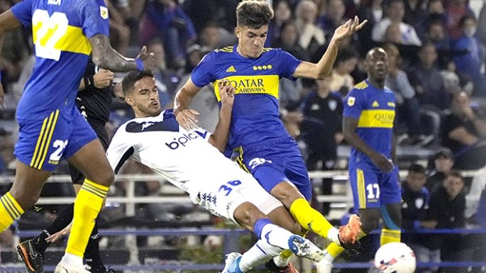 A Boca le alcanzó para seguir arriba
