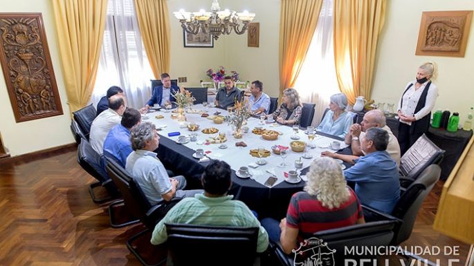 Despidieron a empleados que se jubilaron