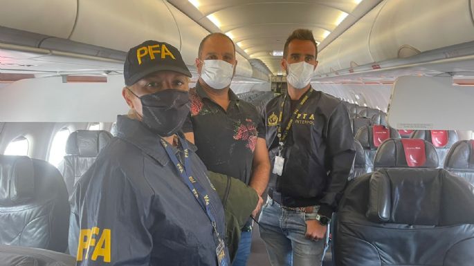 El avión que traslada a Cositorto despegó desde Bogotá y llega pasada la medianoche