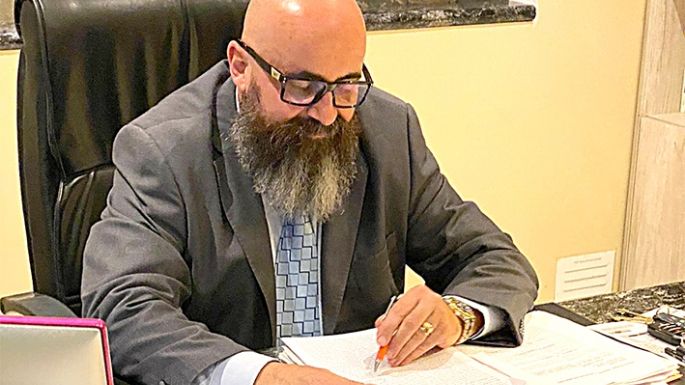 Empresarios imputados por alterar el medidor de energía