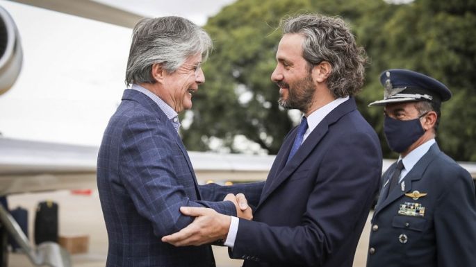 Llegó a la Argentina el presidente de Ecuador y fue recibido por Cafiero