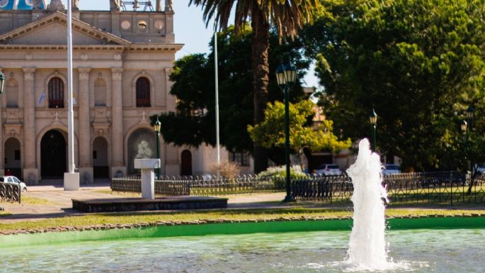 Refuncionalizaron la fuente de agua de plaza San Martín