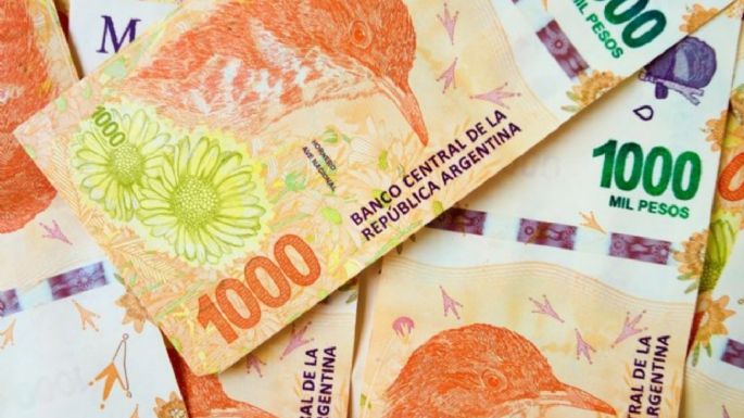 El Gobierno otorgará $18 mil a monotributistas y trabajadores informales, y $12 mil a jubilados