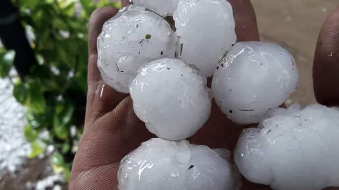 Fuerte tormenta con granizo en Río Segundo